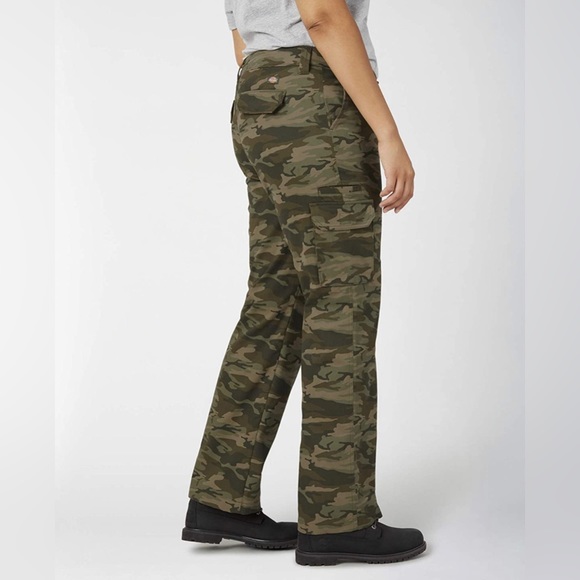 Dickies Womens Plus Size 16 Relaxed Fit Stretch Cargo Straight Leg Pant - Picture 5 of 10